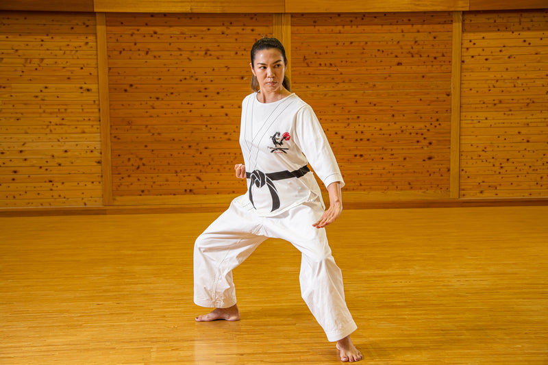 Okinawa Karate Hall of Fame = Okinawa Karate Kaikan Official Okinawa Karate T -shirt [XS]